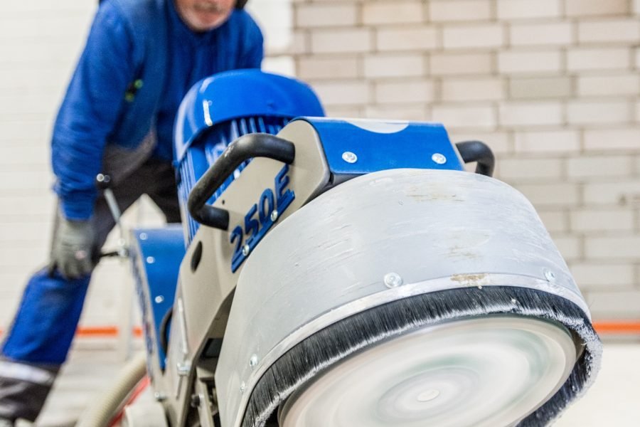 Augel-2016-005-Blastrac