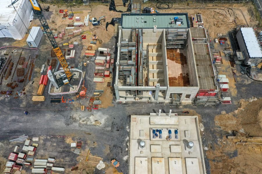 P044256-256657-1536x991